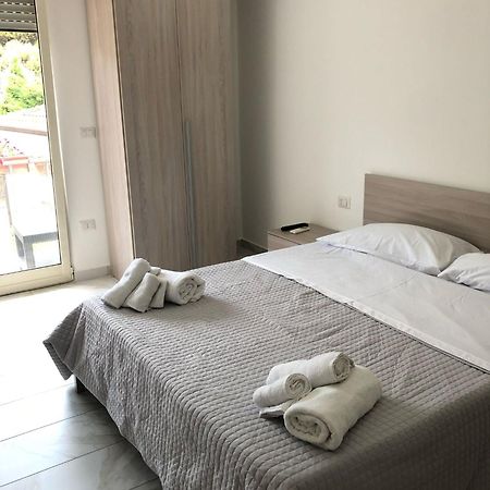 B&B Paestum Room ภายนอก รูปภาพ