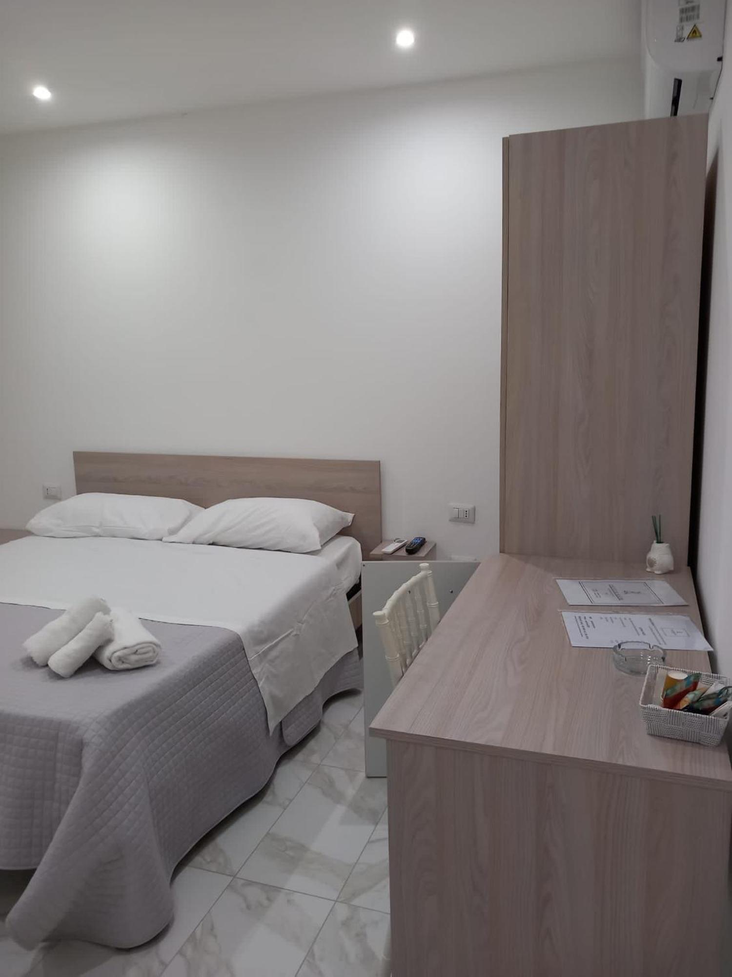 B&B Paestum Room ภายนอก รูปภาพ